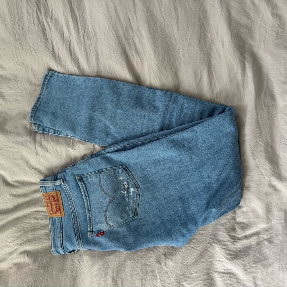 Levi's Sky Blue Skinny Jeans - Distressed - Size 29